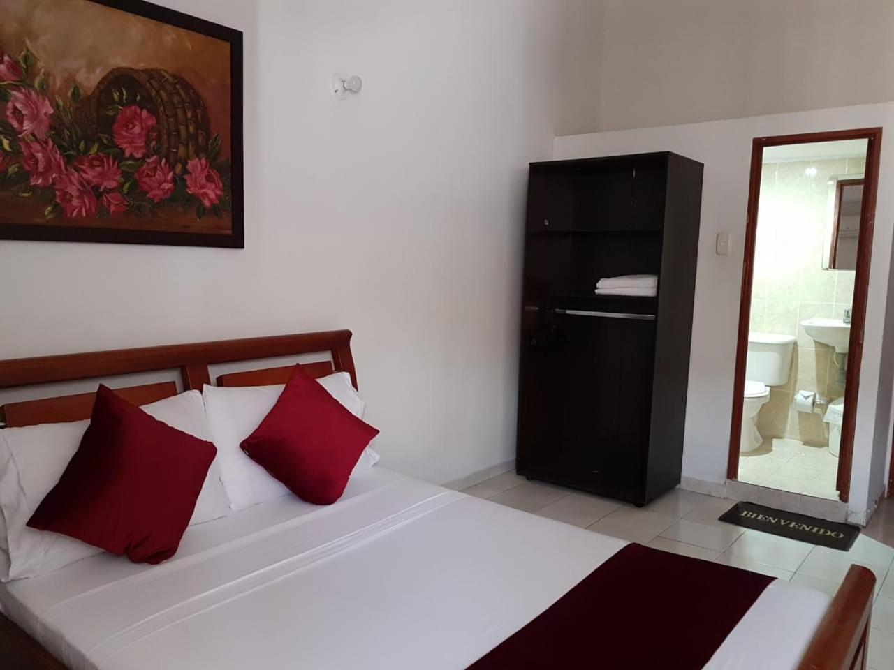 Hotel Don Juan Colonial Флоридабланка Экстерьер фото